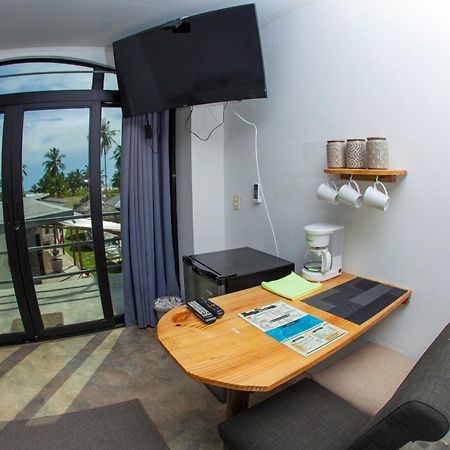 Show Pony Beach Resort And Suites Las Lajas  Exteriér fotografie