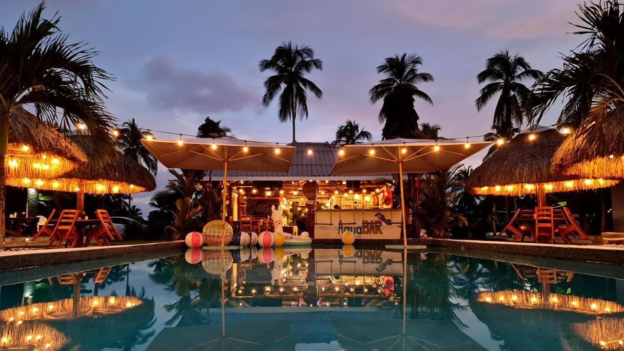 Show Pony Beach Resort And Suites Las Lajas  Exteriér fotografie