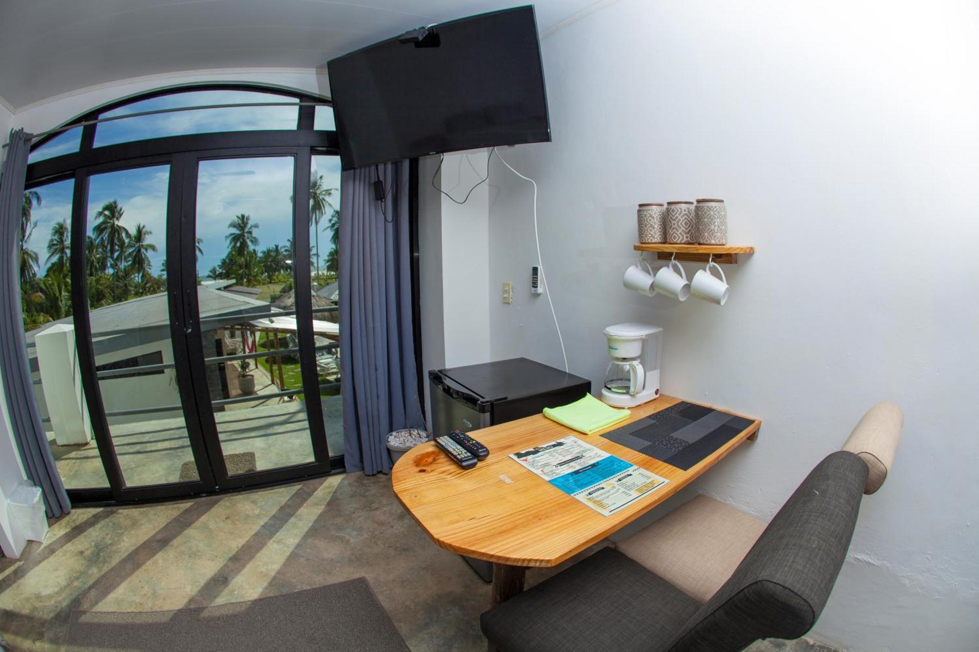Show Pony Beach Resort And Suites Las Lajas  Exteriér fotografie